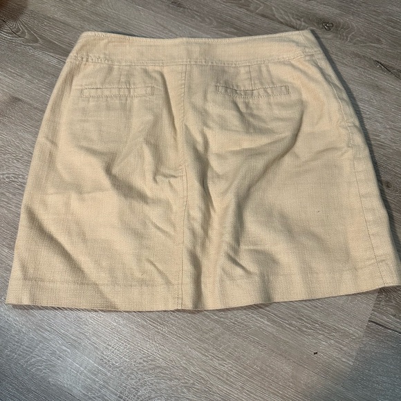 Lilly Pulitzer Cream Button-Detail Mini Skirt Size 4 🧚‍♀️ - Picture 5 of 5